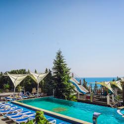 Отель в Крыму с бассейном – отель Sky&Mare, Алушта. Фото №1